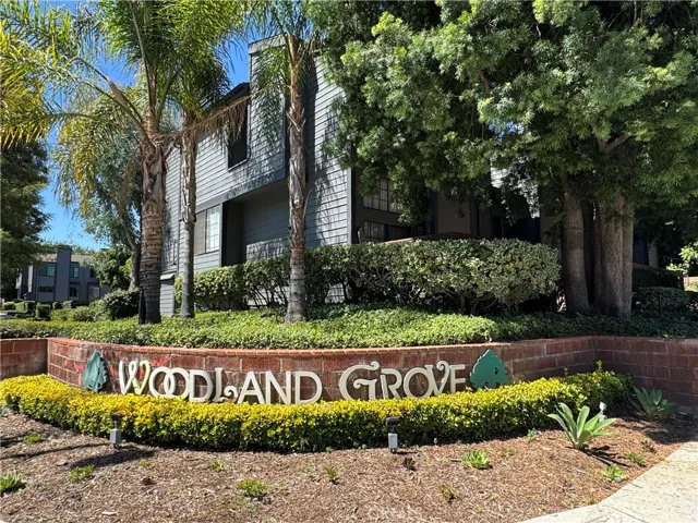 5721 Topanga Canyon Boulevard 4, Woodland Hills, California 91367