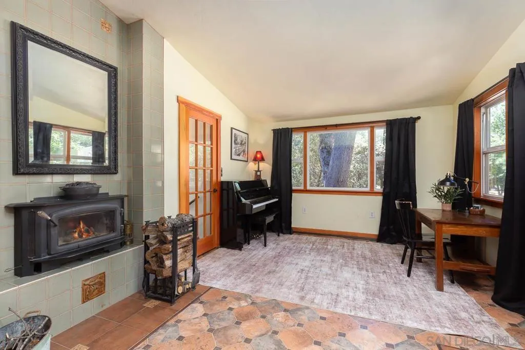 4470 Pine Ridge Avenue, Julian, California 92036 home-pic-2