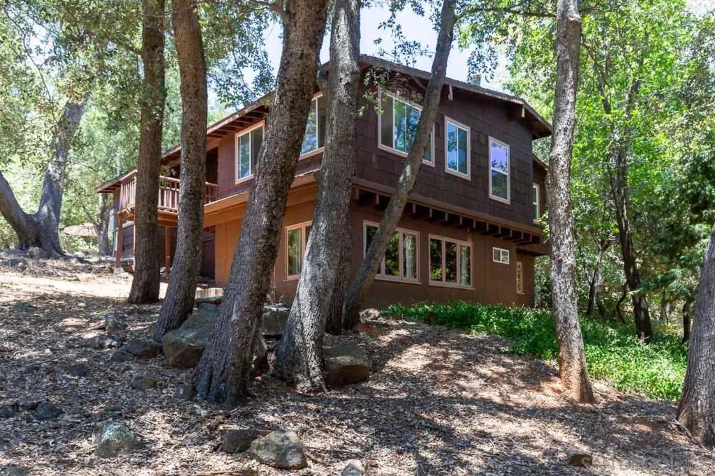 4470 Pine Ridge Avenue, Julian, California 92036 home-pic-1