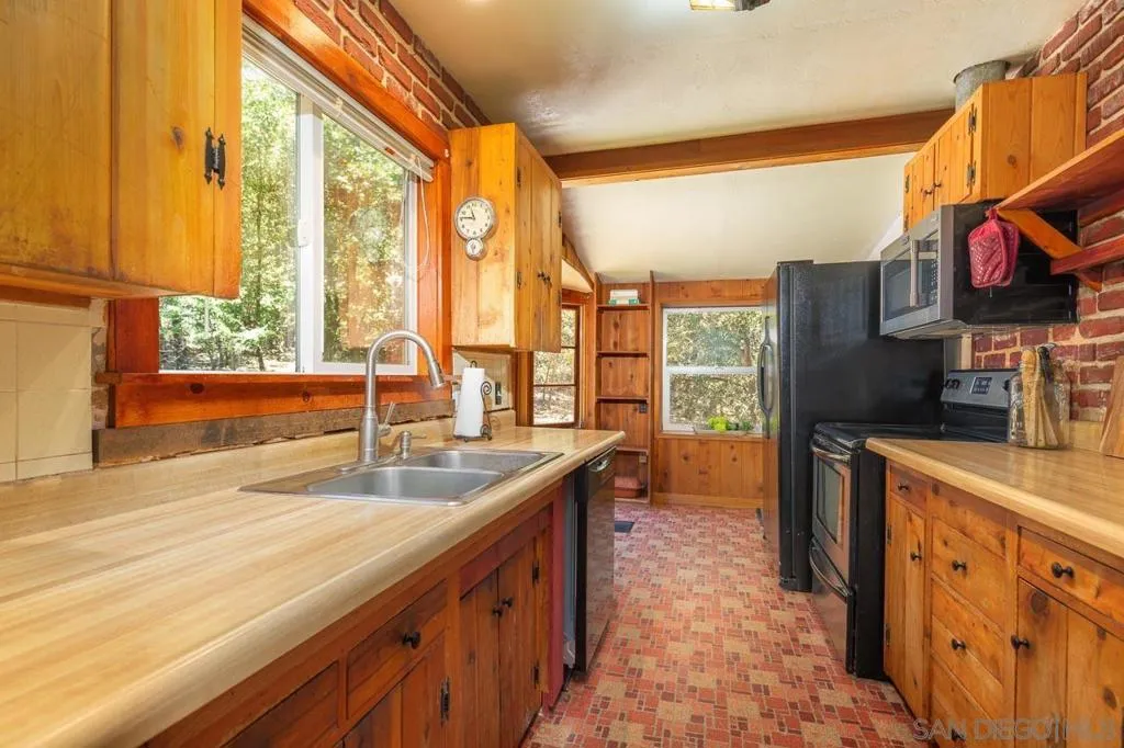 4470 Pine Ridge Avenue, Julian, California 92036 home-pic-9