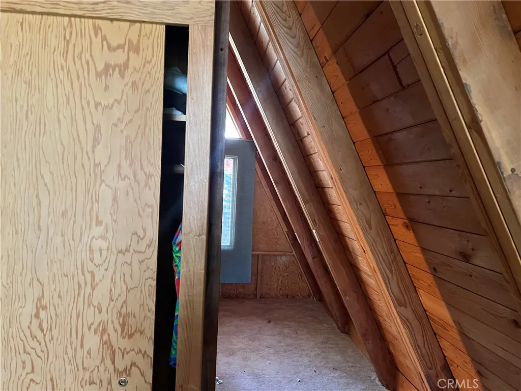 841 Glen View Lane, Twin Peaks, California 92391 home-pic-18