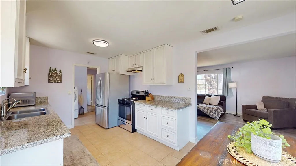 18271 Treleven Avenue, Lake Elsinore, California 92530 home-pic-10