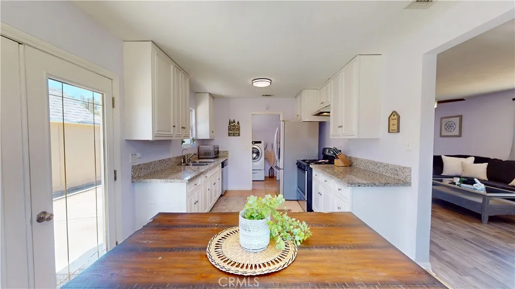 18271 Treleven Avenue, Lake Elsinore, California 92530 home-pic-8