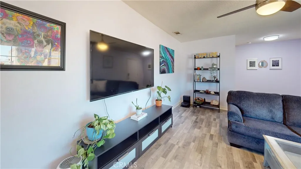 18271 Treleven Avenue, Lake Elsinore, California 92530 home-pic-56