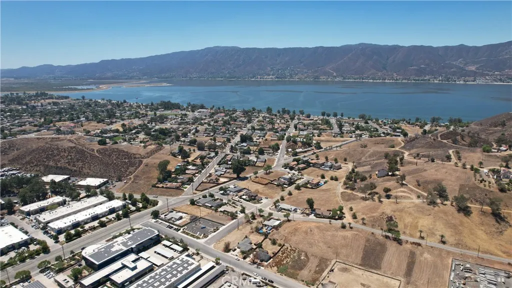 18271 Treleven Avenue, Lake Elsinore, California 92530 home-pic-72