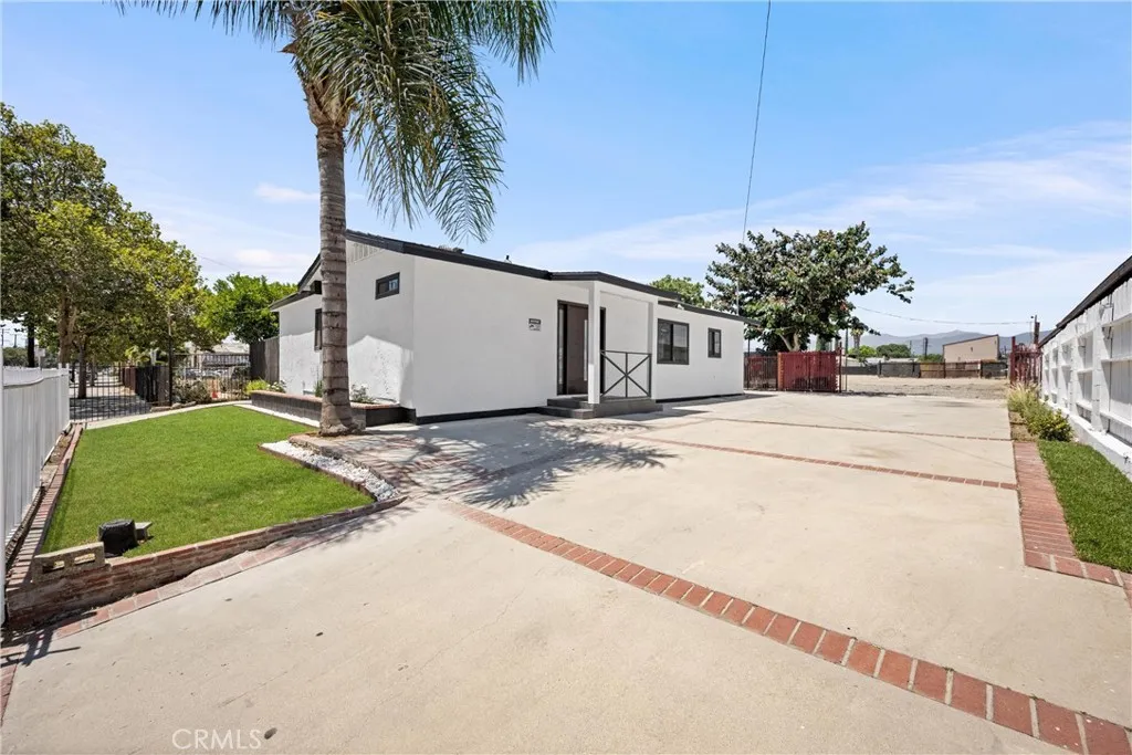 1163 E Mission Boulevard, Pomona, California 91766, 3 Bedrooms Bedrooms, ,2 BathroomsBathrooms,Residential,For Sale,Mission,CV25169041