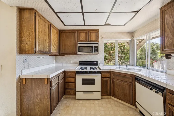 1272 Descanso Street, San Luis Obispo, California 93405