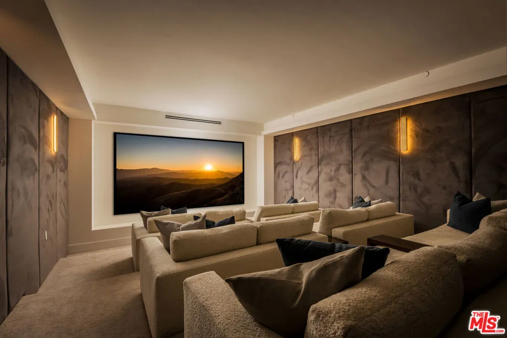 23614 Dry Canyon Cold Creek Rd, Calabasas, California 91302 home-pic-32