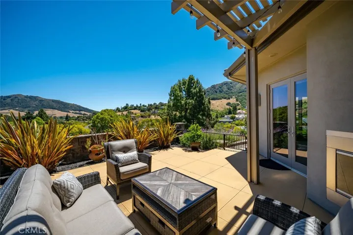 940 Pasatiempo Drive, San Luis Obispo, California 93405