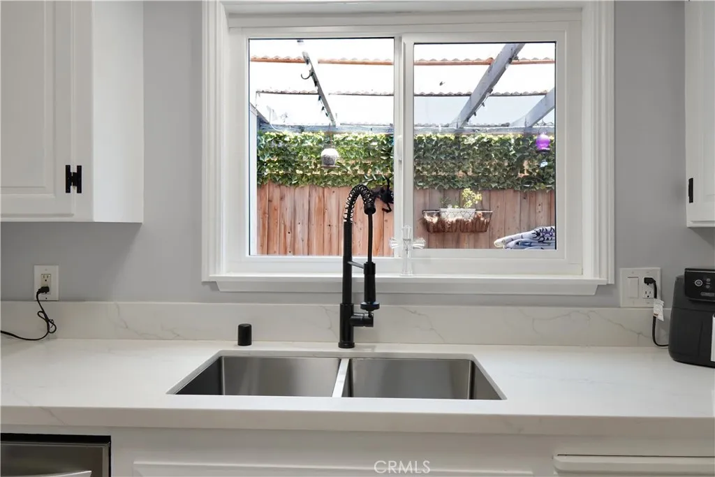 313 N Acacia Avenue C, Fullerton, California 92831, 2 Bedrooms Bedrooms, ,2 BathroomsBathrooms,Residential,For Sale,Acacia,PW25163898