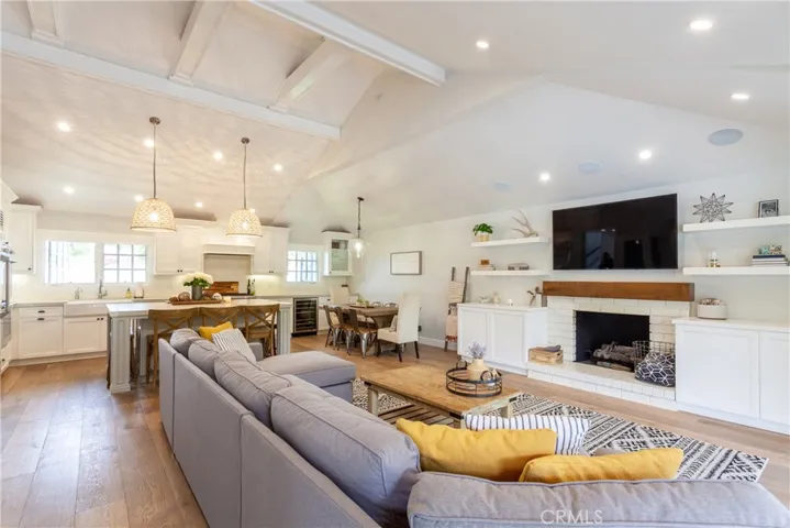 1959 Balearic Drive, Costa Mesa, California 92626