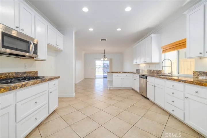 23641 Lincoln Avenue, Murrieta, California 92562