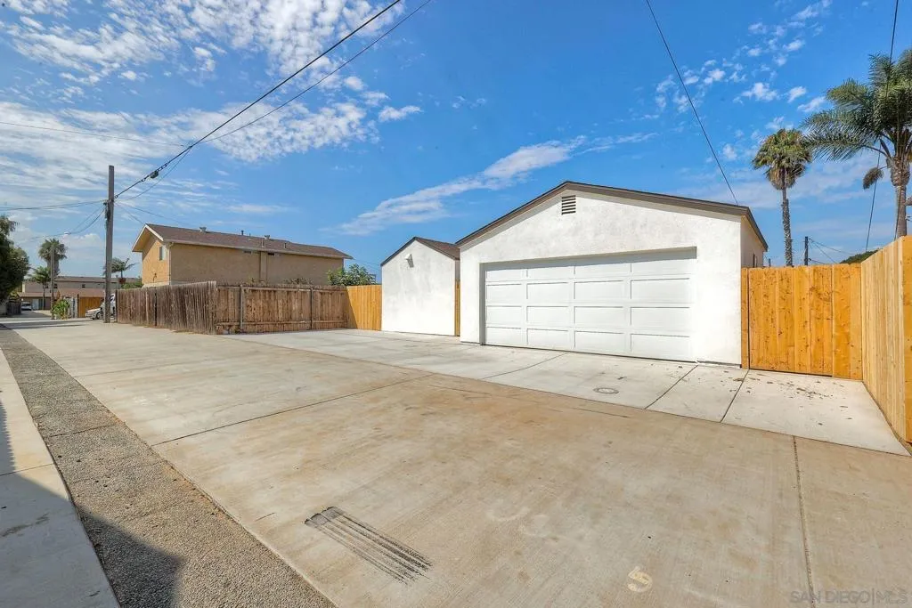 , Imperial Beach, California 91932 home-pic-33
