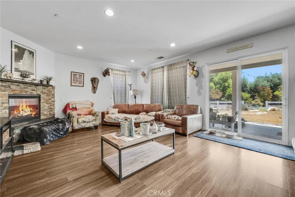 12018 Dewar Drive, Riverside, California 92505 home-pic-7