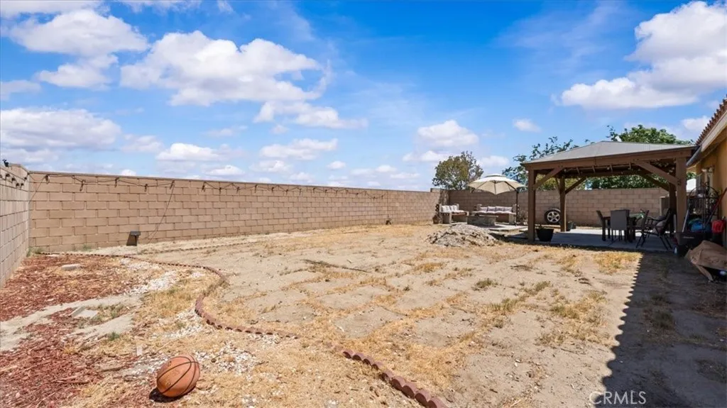 44702 Avenida Linda, Lancaster, California 93535 home-pic-19