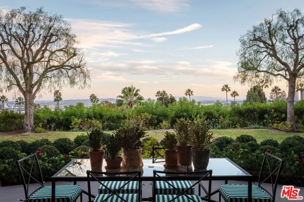 510 Stonewood Drive, Beverly Hills, California 90210 home-pic-13