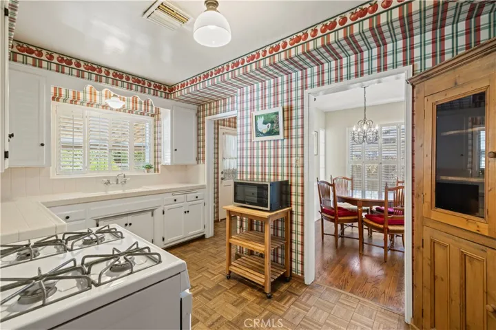 5425 Strohm Ave, North Hollywood, California 91601
