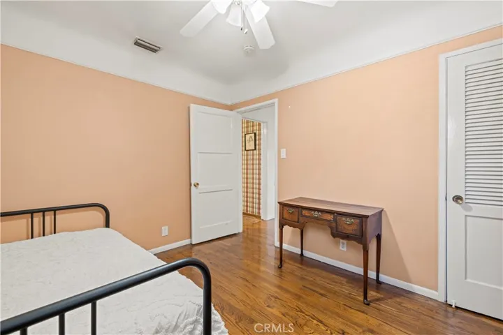 5425 Strohm Ave, North Hollywood, California 91601
