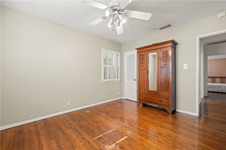 5425 Strohm Ave, North Hollywood, California 91601