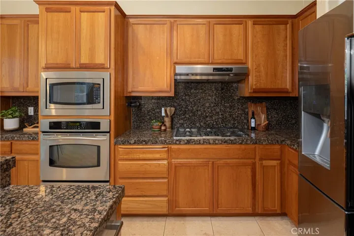 Oven and stove view
