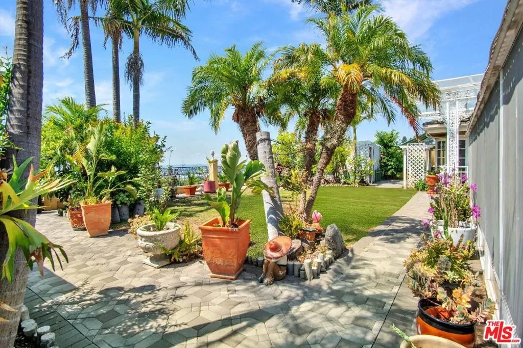 5222 Los Franciscos Way, Los Angeles, California 90027 home-pic-35