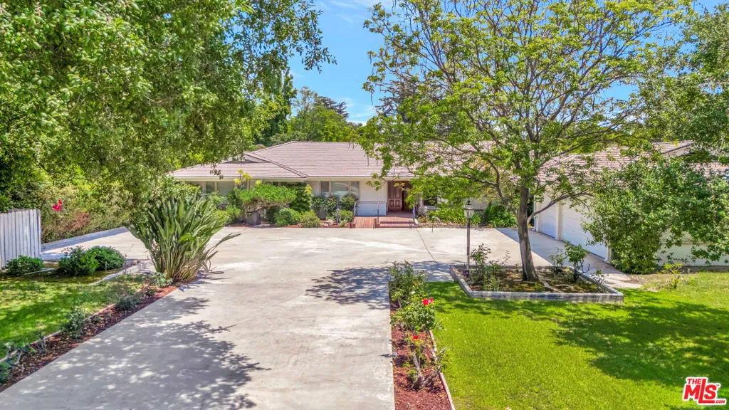 1100 Rodeo Road, Arcadia, California 91006, 4 Bedrooms Bedrooms, ,4 BathroomsBathrooms,Residential Lease,For Rent,Rodeo,25568745
