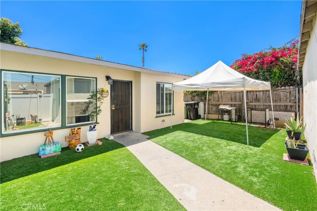 4712 W 152nd Street, Lawndale, California 90260 home-pic-3