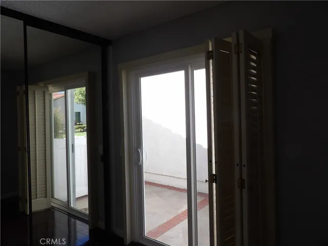 23194 Villena, Mission Viejo, California 92692