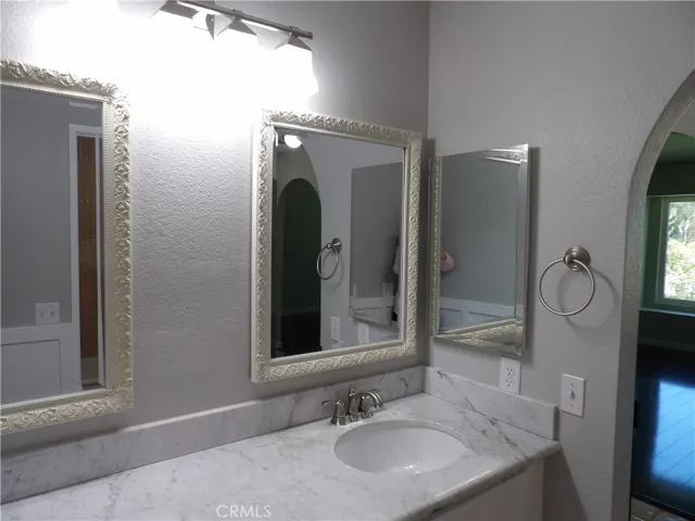 23194 Villena, Mission Viejo, California 92692