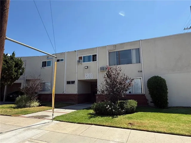 6800 Varna Avenue, Van Nuys, California 91405
