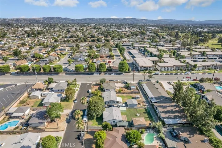 1371 S Bender Avenue, Glendora, California 91740