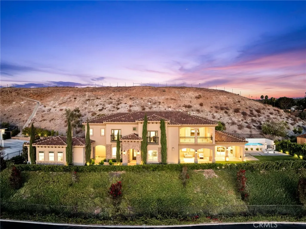 5662 Royal Ridge Court, Riverside, California 92506, 6 Bedrooms Bedrooms, ,6 BathroomsBathrooms,Residential,For Sale,Royal Ridge,IV25168732