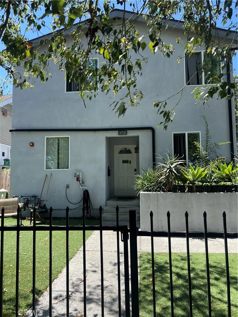 972 E 42nd Place, Los Angeles, California 90011 home-pic-0