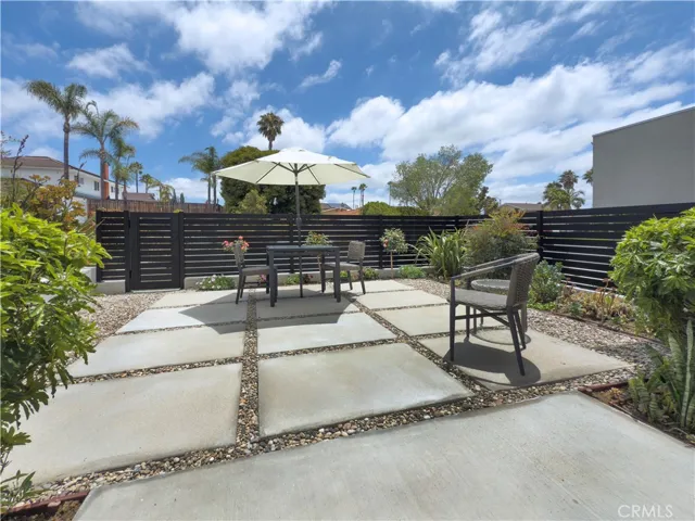 New private courtyard extends living outdoors