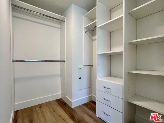 5801 Camerford Avenue 204, Los Angeles, California 90038