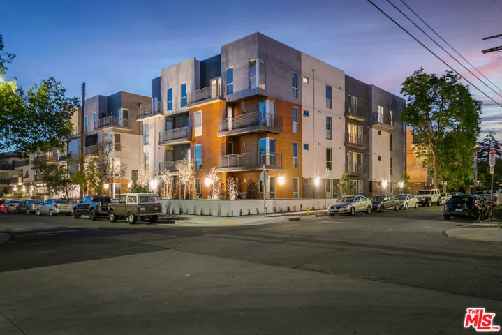 5801 Camerford Avenue 204, Los Angeles, California 90038