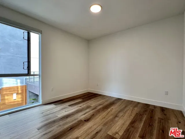 5801 Camerford Avenue 204, Los Angeles, California 90038