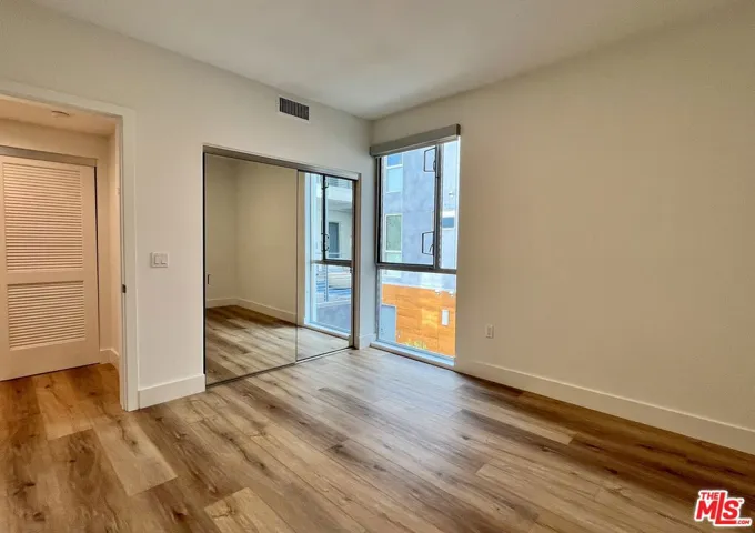 5801 Camerford Avenue 204, Los Angeles, California 90038