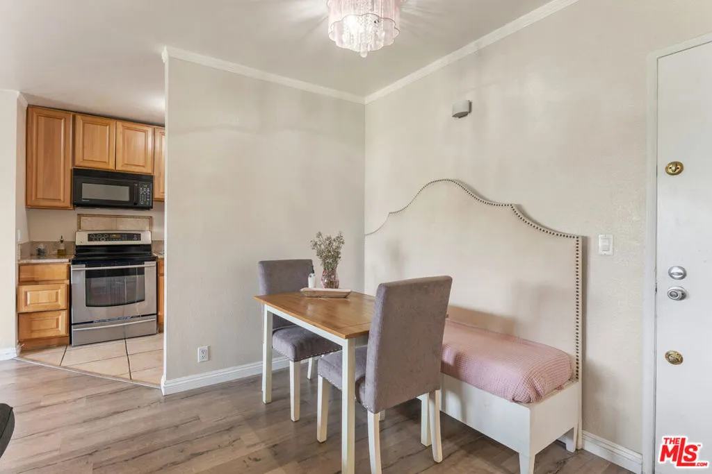 5870 Benner Street 304, Los Angeles, California 90042 home-pic-5
