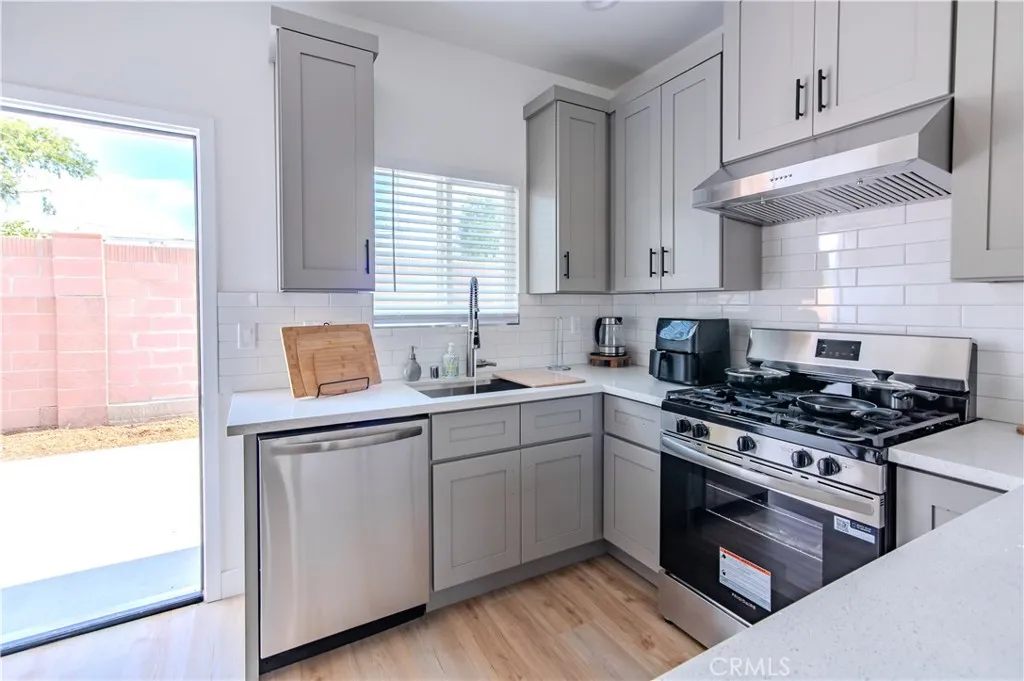 11081 Iris Drive, Garden Grove, California 92840 home-pic-19