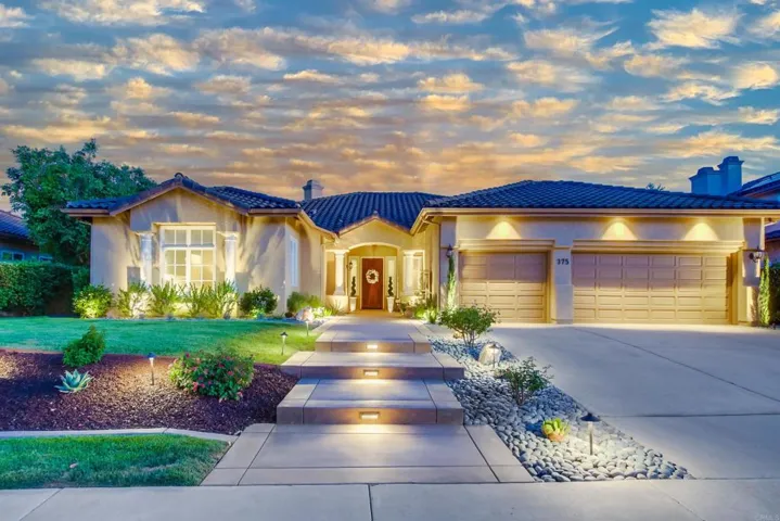 375 Camino Bailen, Escondido, California 92029