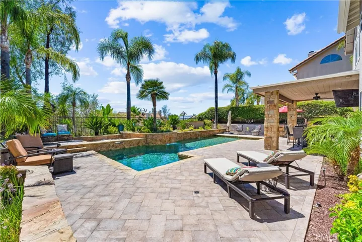 21351 Birdhollow Drive, Rancho Santa Margarita, California 92679