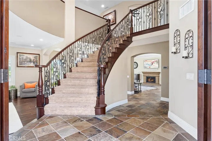 elegant and classy entry