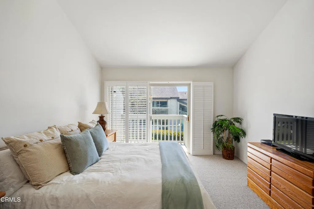 3310 Sunset Lane, Oxnard, California 93035 home-pic-17