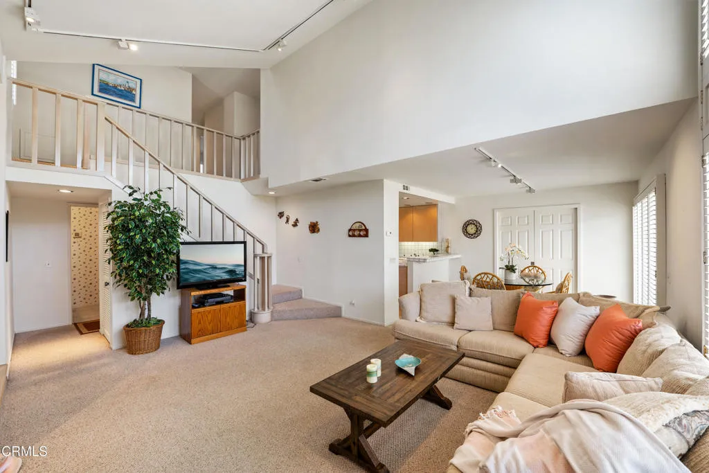3310 Sunset Lane, Oxnard, California 93035 home-pic-7