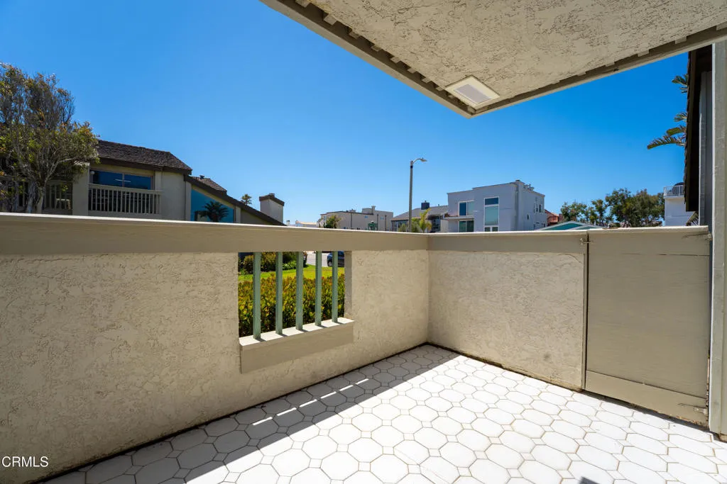 3310 Sunset Lane, Oxnard, California 93035 home-pic-13