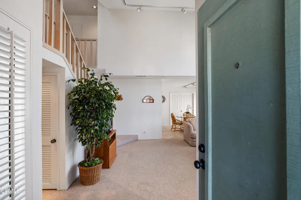 3310 Sunset Lane, Oxnard, California 93035 home-pic-2