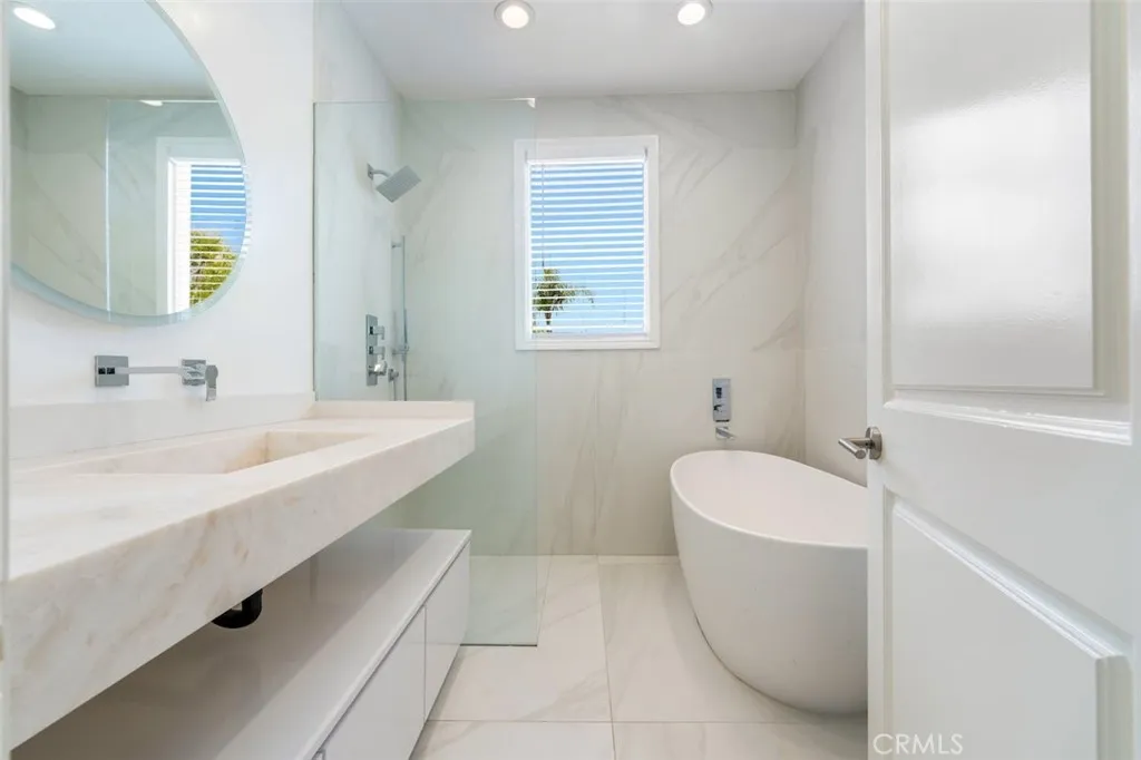 5633 New Castle Ln, Calabasas, California 91302 home-pic-33