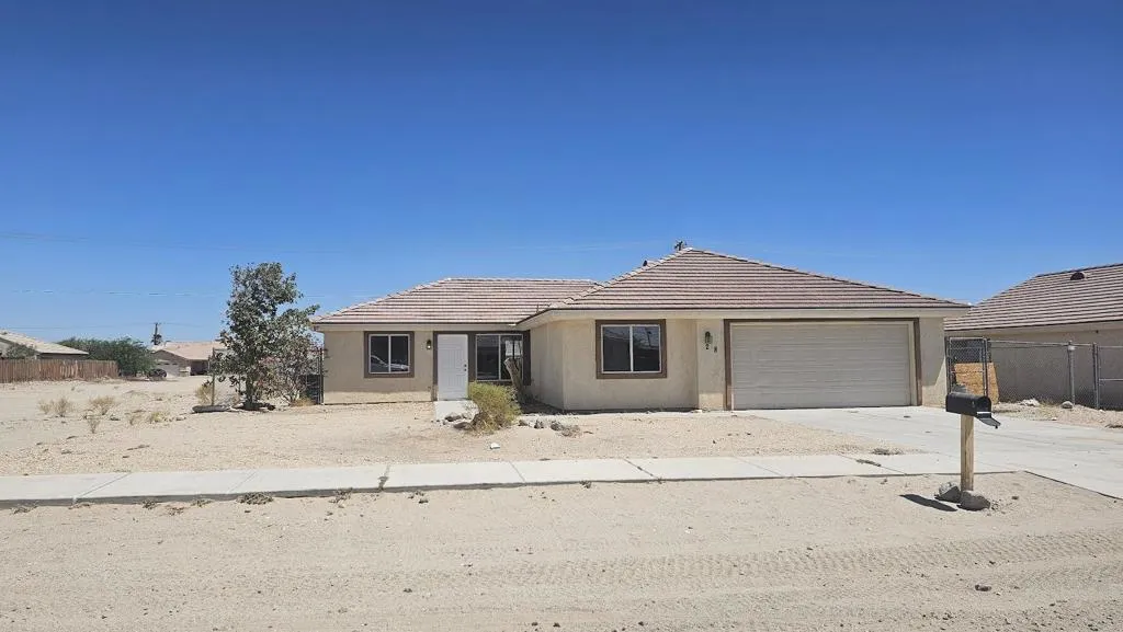 1288 Black Sea Avenue, Thermal, California 92274 home-pic-1
