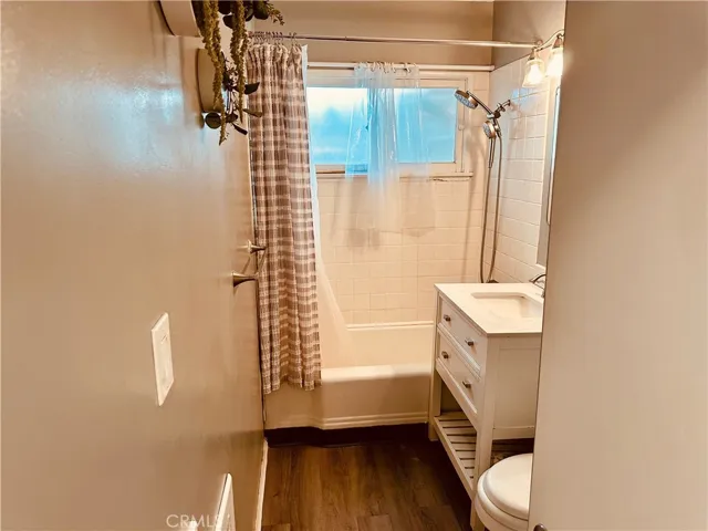 20615 Leadwell Street, Winnetka, California 91306